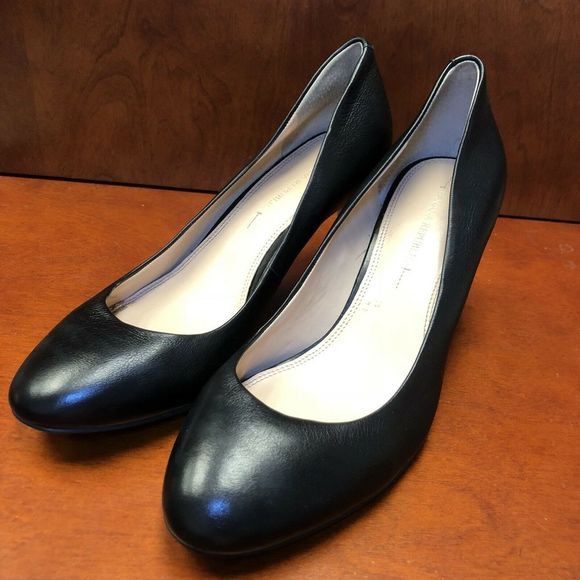 Banana Republic Shoes - Banana Republic black round toe leather slip on